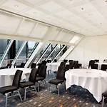 Otel Hilton Paris La Defense 4*