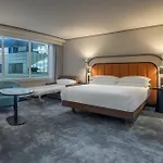 ヒルトン パリ ラ デファンス 4* ピュトー