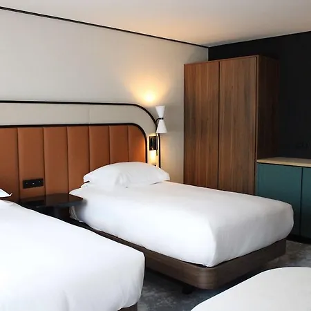 Hilton Paris La Defense Hotel 4*