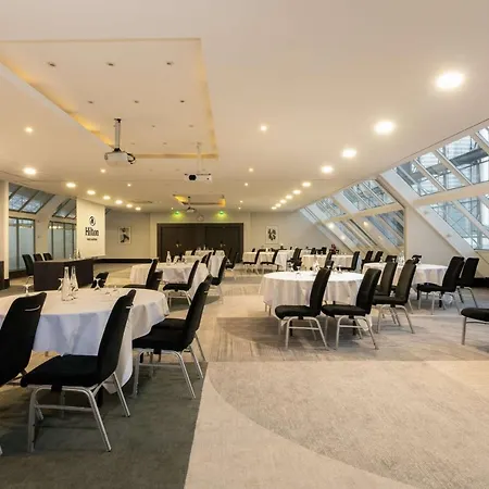 Hilton Paris La Defense מלון