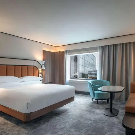 Hilton Paris La Défense 4*