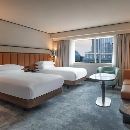 Hilton Paris La Defense 4*