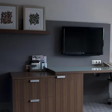 힐튼 파리 라 데팡스 4*