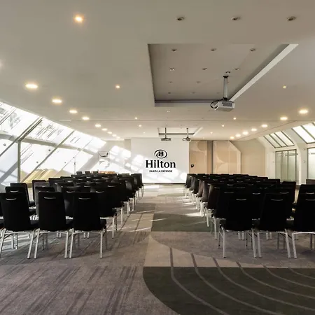 מלון Hilton Paris La Defense
