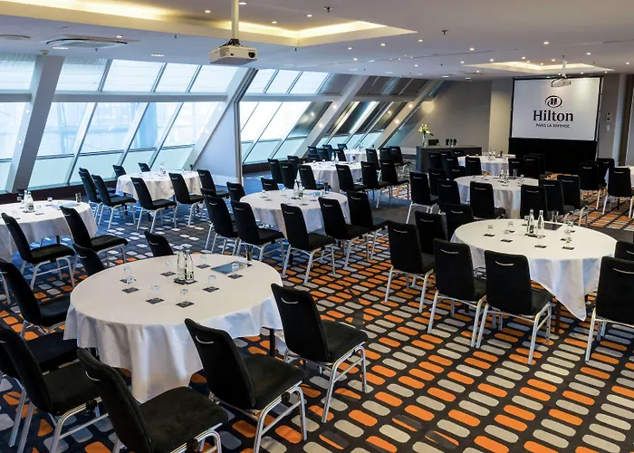 Hilton Paris La Defense 4*