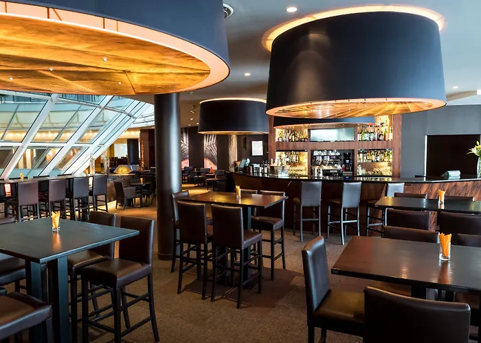 Hilton Paris La Defense 4*